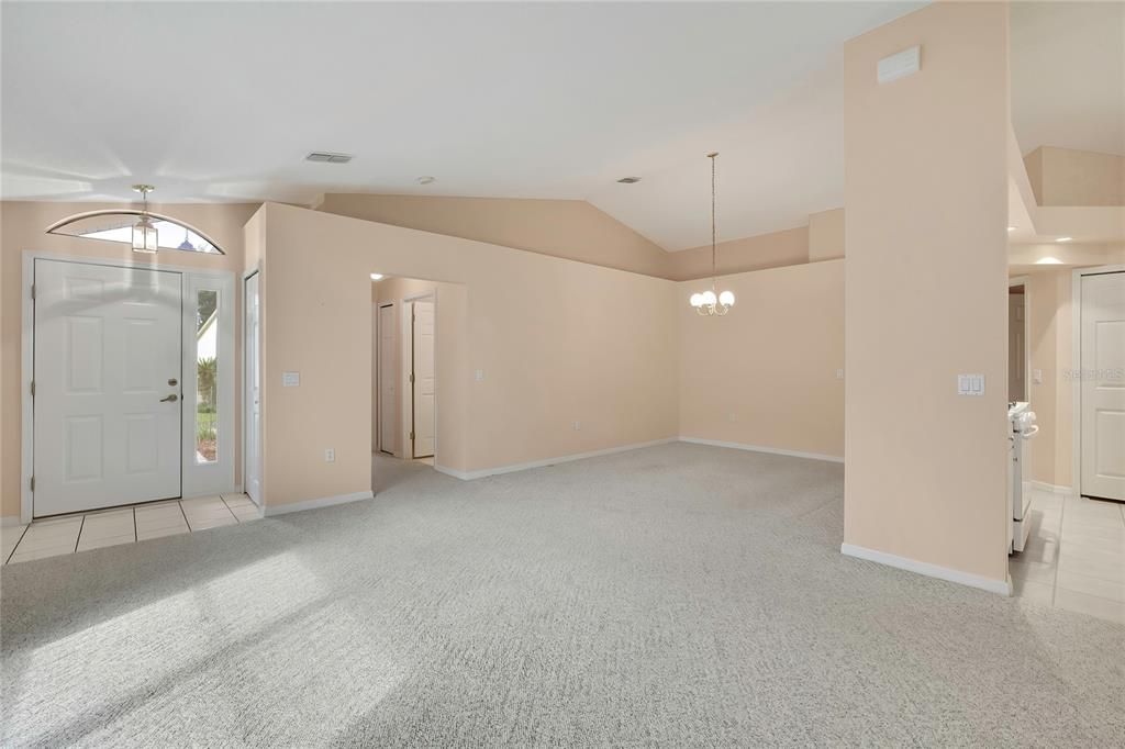 For Sale: $269,900 (2 beds, 2 baths, 1736 Square Feet)