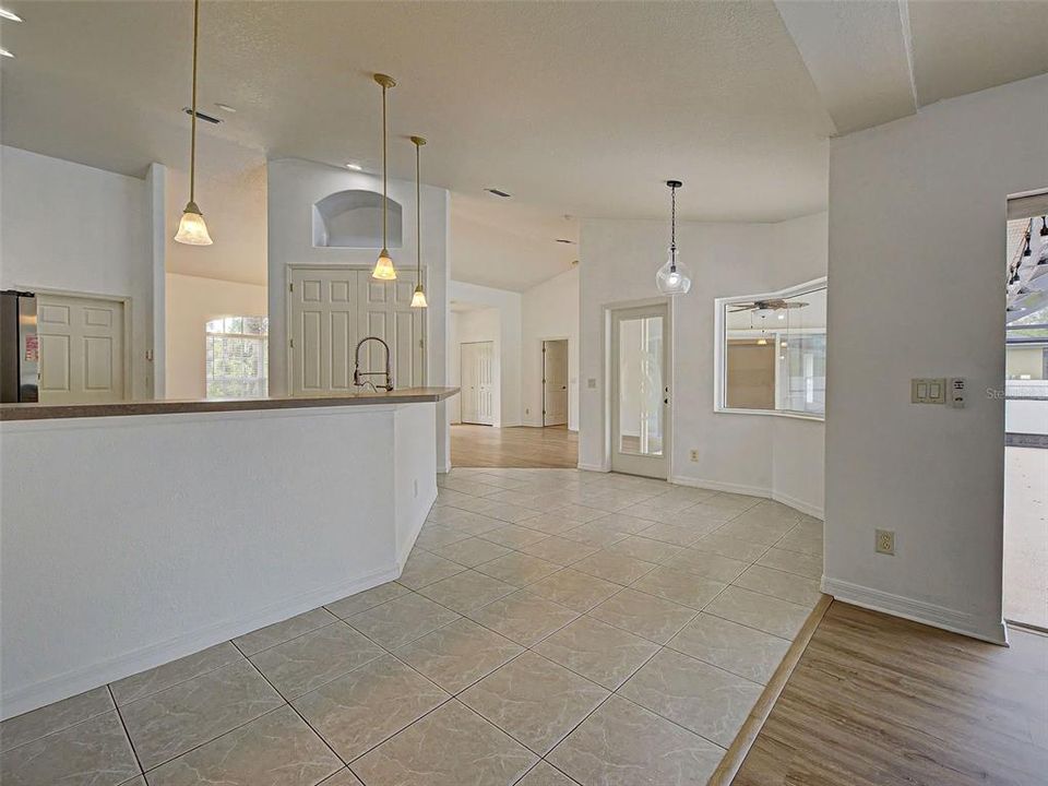 For Sale: $375,000 (3 beds, 2 baths, 1994 Square Feet)