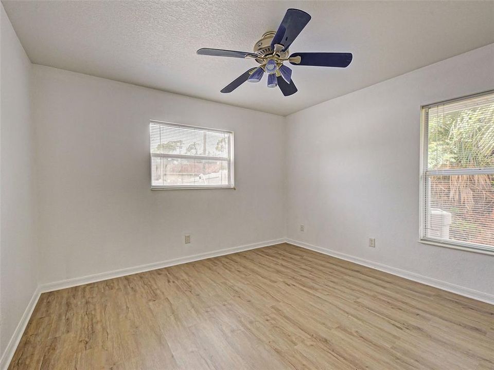 For Sale: $375,000 (3 beds, 2 baths, 1994 Square Feet)