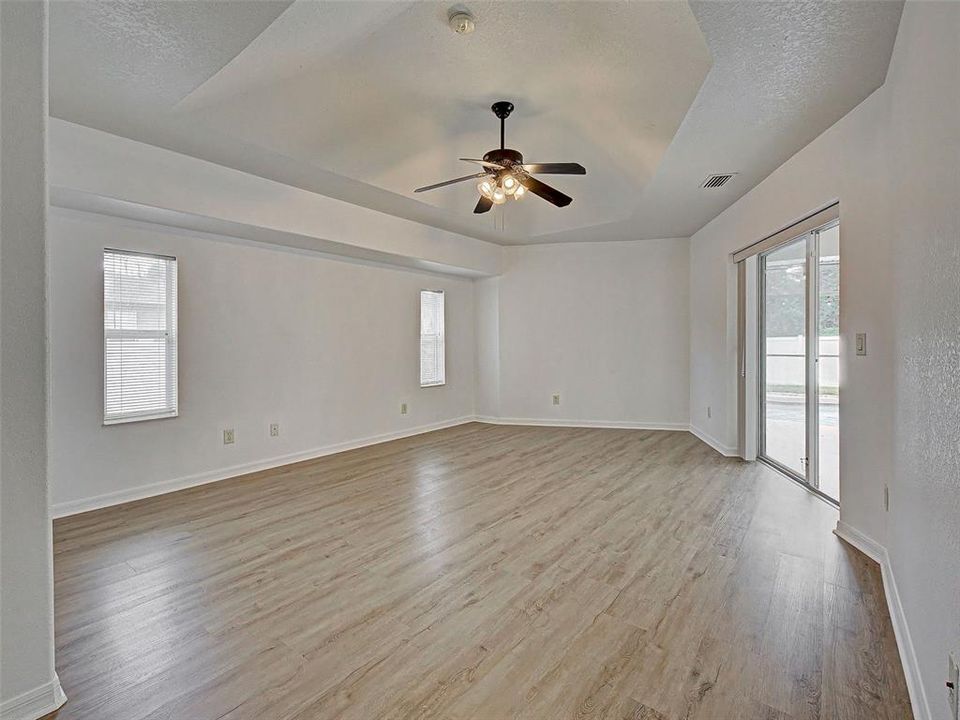 For Sale: $375,000 (3 beds, 2 baths, 1994 Square Feet)
