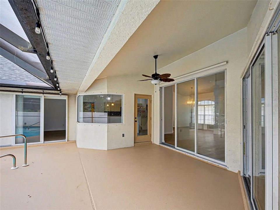 For Sale: $375,000 (3 beds, 2 baths, 1994 Square Feet)