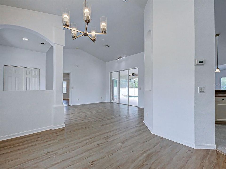 For Sale: $375,000 (3 beds, 2 baths, 1994 Square Feet)