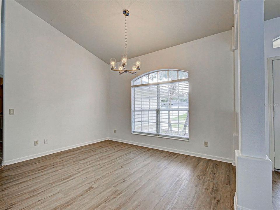 For Sale: $375,000 (3 beds, 2 baths, 1994 Square Feet)