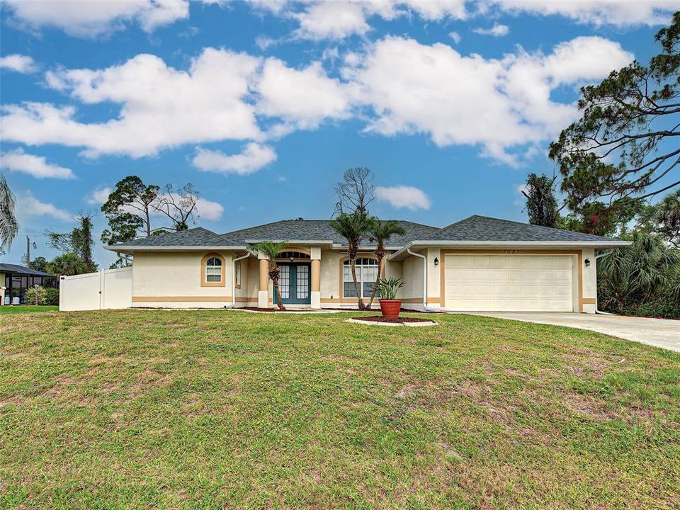 For Sale: $375,000 (3 beds, 2 baths, 1994 Square Feet)