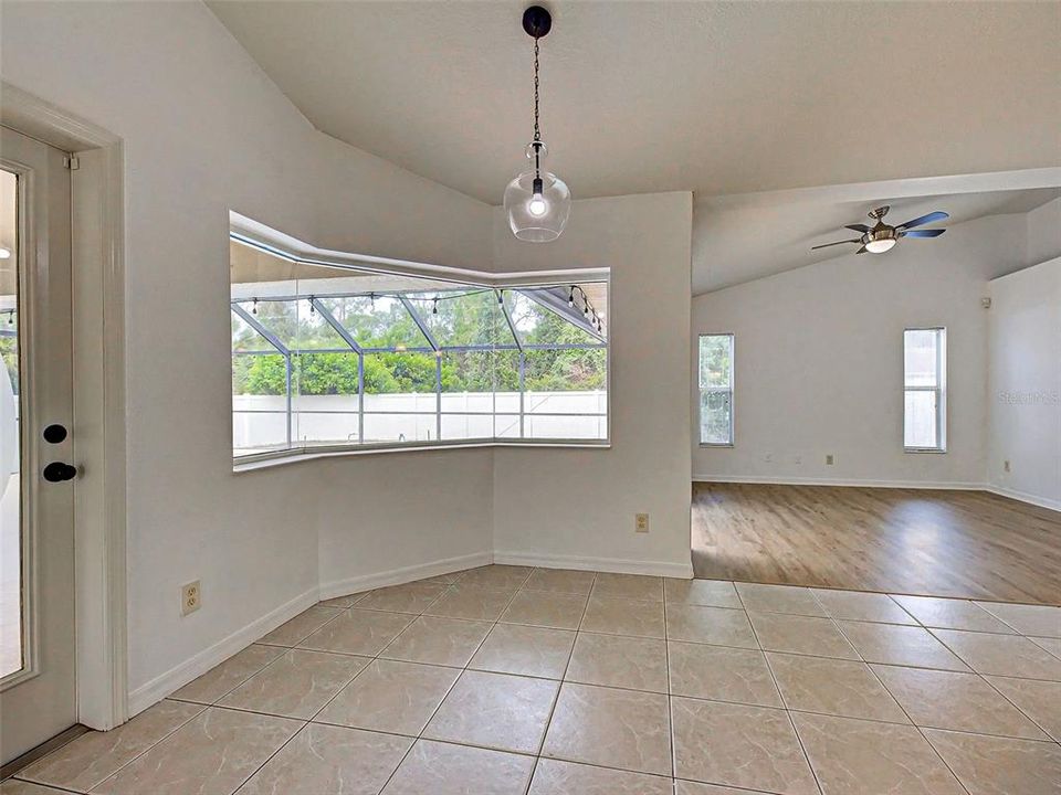 For Sale: $375,000 (3 beds, 2 baths, 1994 Square Feet)