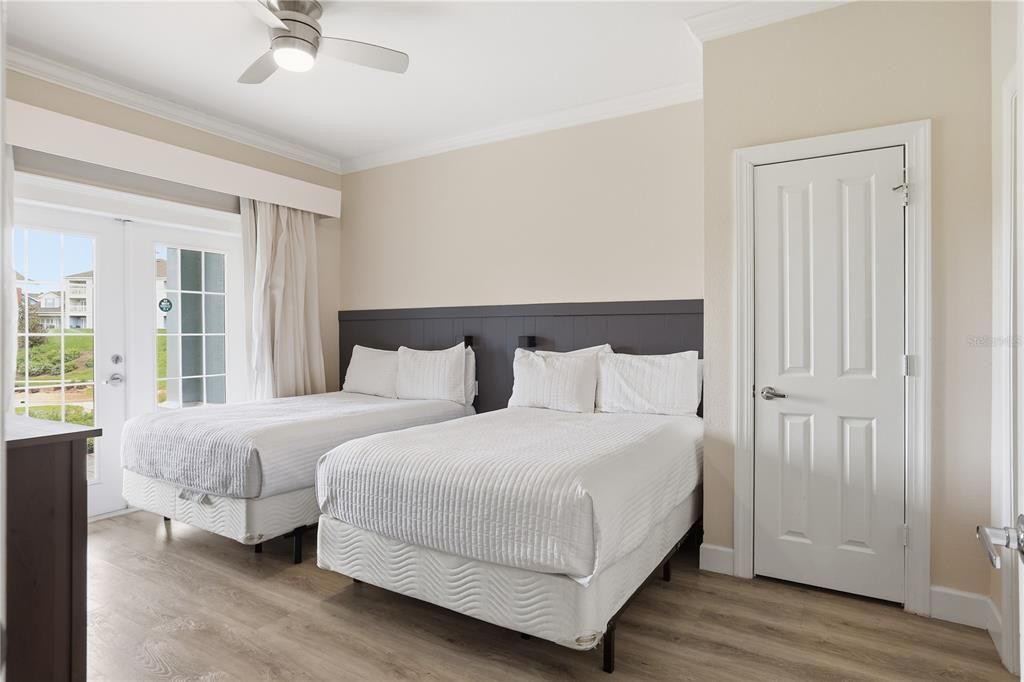 For Sale: $305,000 (3 beds, 2 baths, 1344 Square Feet)