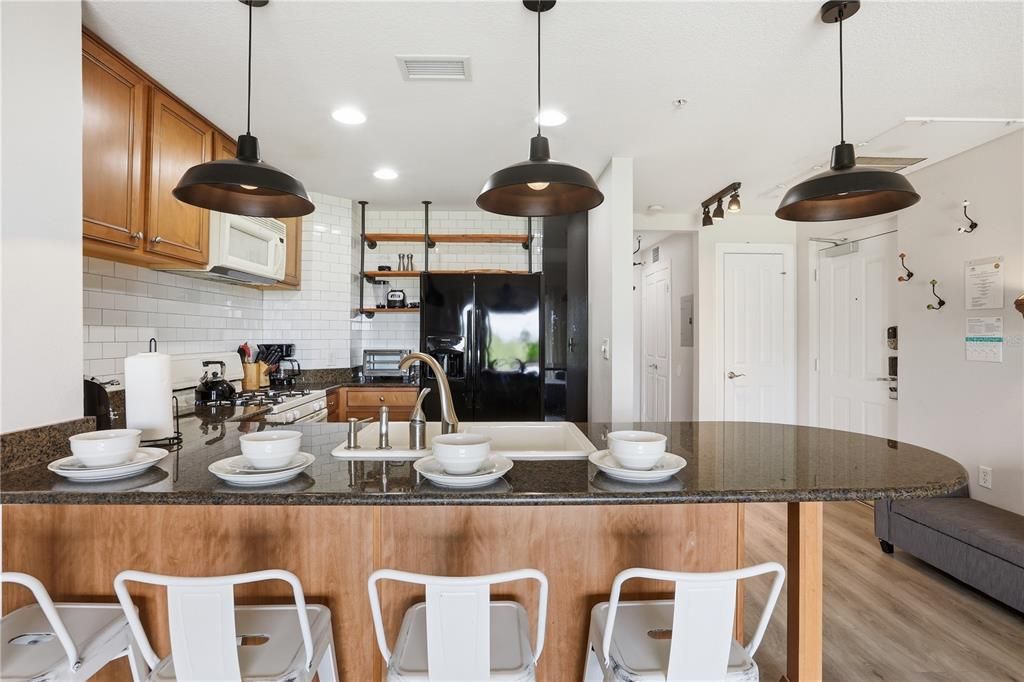 For Sale: $305,000 (3 beds, 2 baths, 1344 Square Feet)