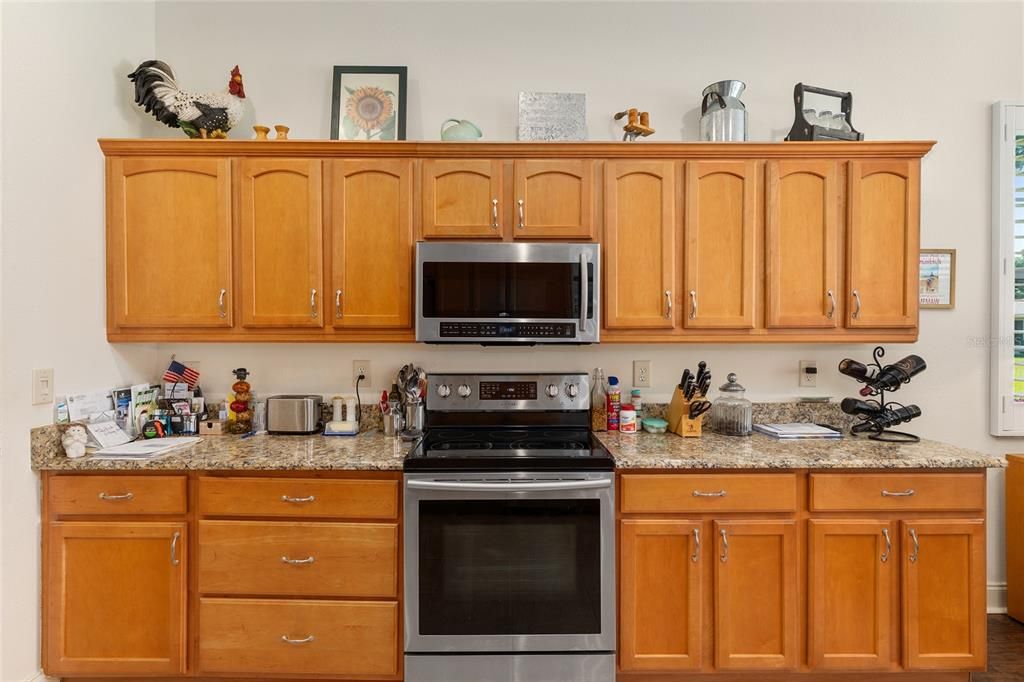 For Sale: $329,000 (3 beds, 2 baths, 2266 Square Feet)
