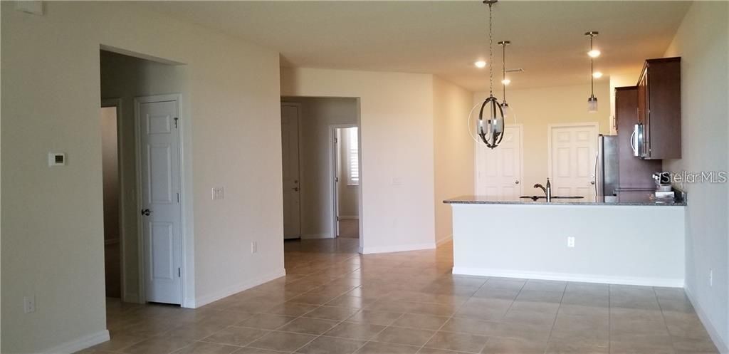 For Sale: $364,900 (2 beds, 2 baths, 1443 Square Feet)