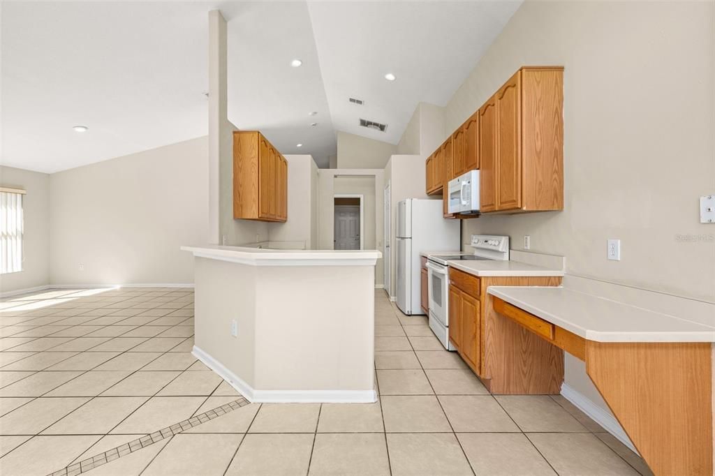 For Sale: $399,900 (3 beds, 2 baths, 1806 Square Feet)