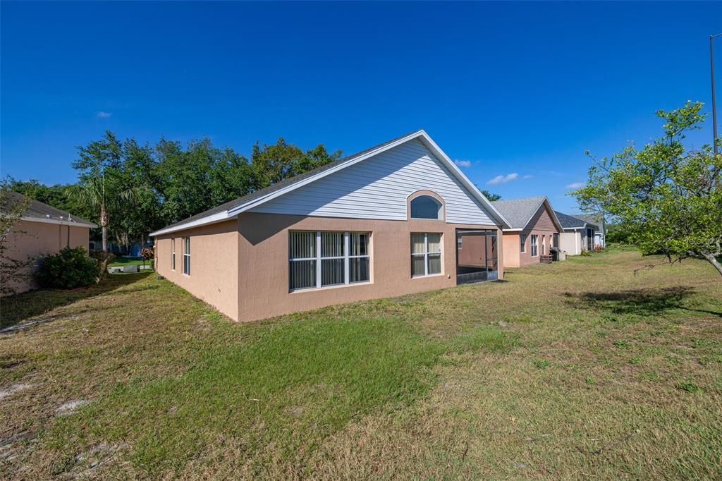 For Sale: $399,900 (3 beds, 2 baths, 1806 Square Feet)