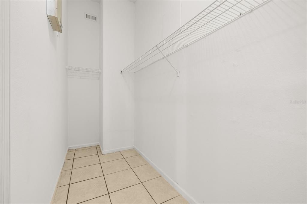 For Sale: $399,900 (3 beds, 2 baths, 1806 Square Feet)