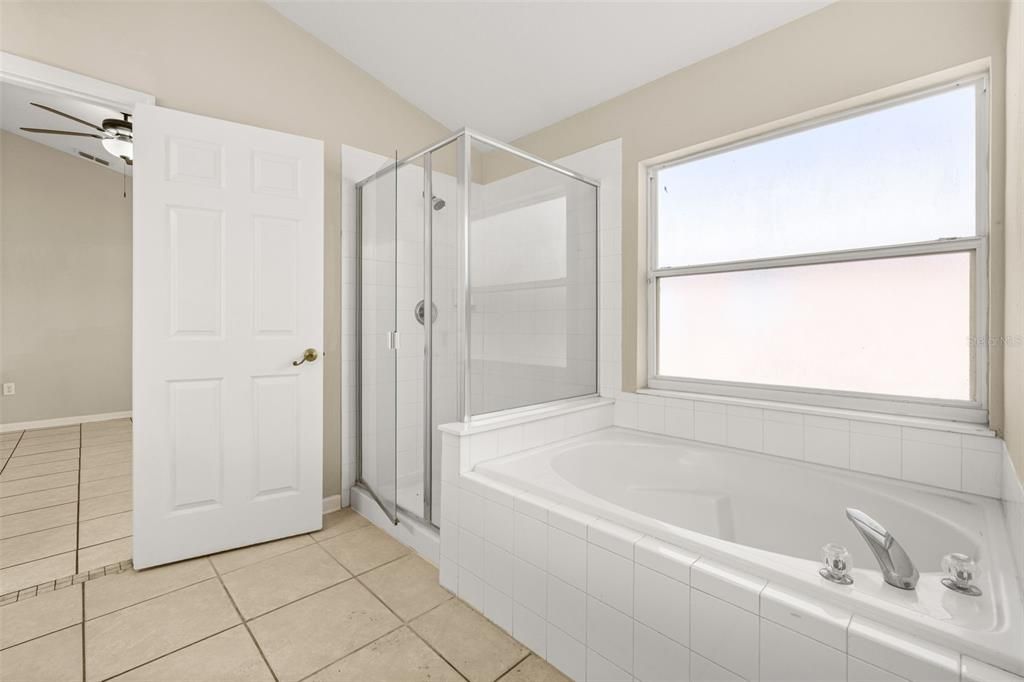 For Sale: $399,900 (3 beds, 2 baths, 1806 Square Feet)