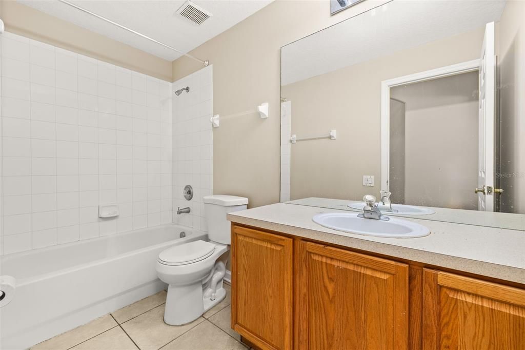 For Sale: $399,900 (3 beds, 2 baths, 1806 Square Feet)