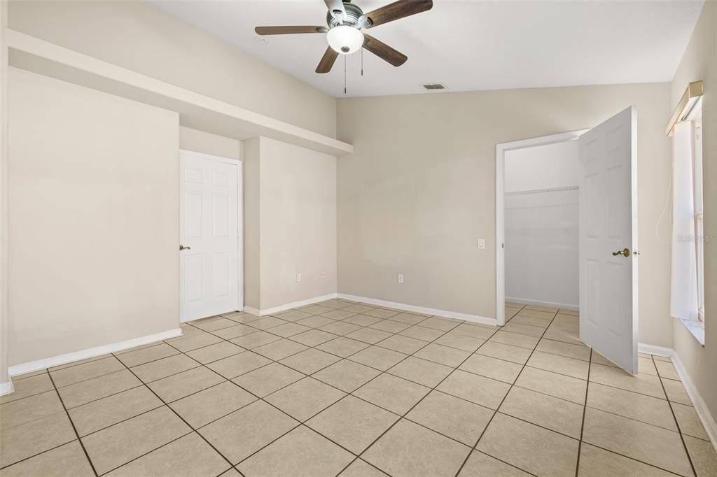 For Sale: $399,900 (3 beds, 2 baths, 1806 Square Feet)