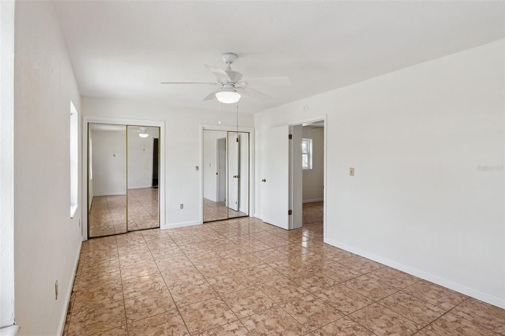 For Sale: $169,000 (3 beds, 1 baths, 979 Square Feet)