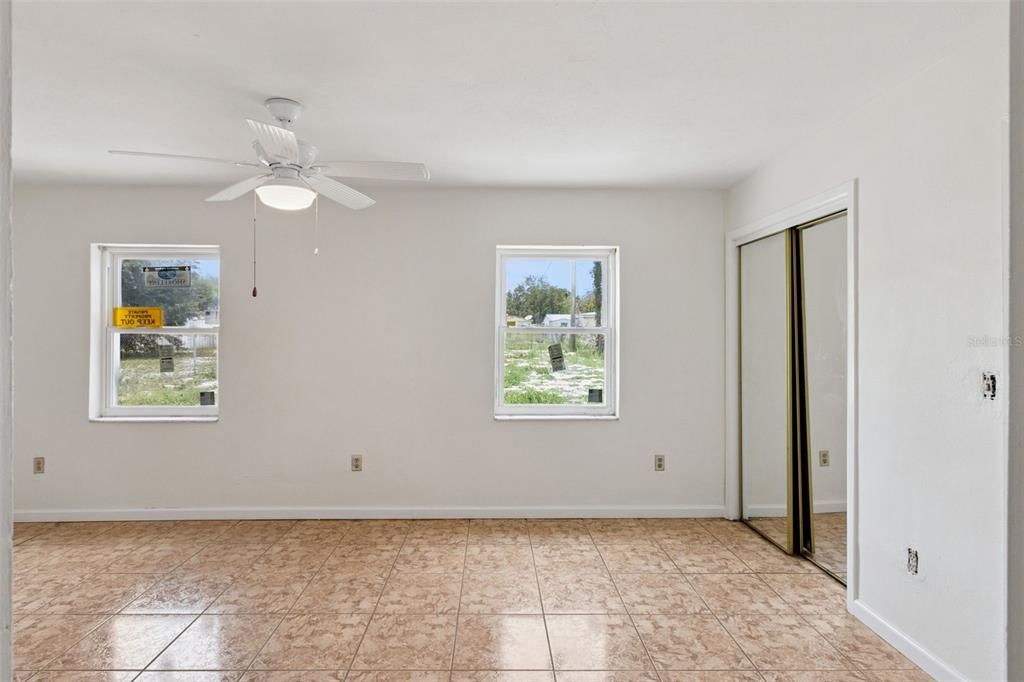 For Sale: $169,000 (3 beds, 1 baths, 979 Square Feet)