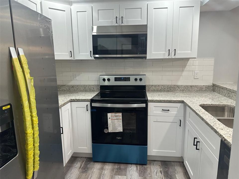 For Rent: $1,650 (2 beds, 2 baths, 964 Square Feet)