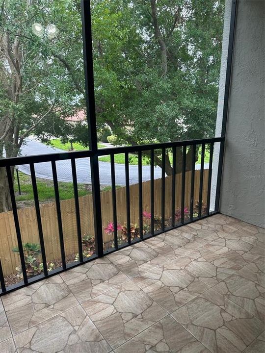 For Rent: $1,650 (2 beds, 2 baths, 964 Square Feet)