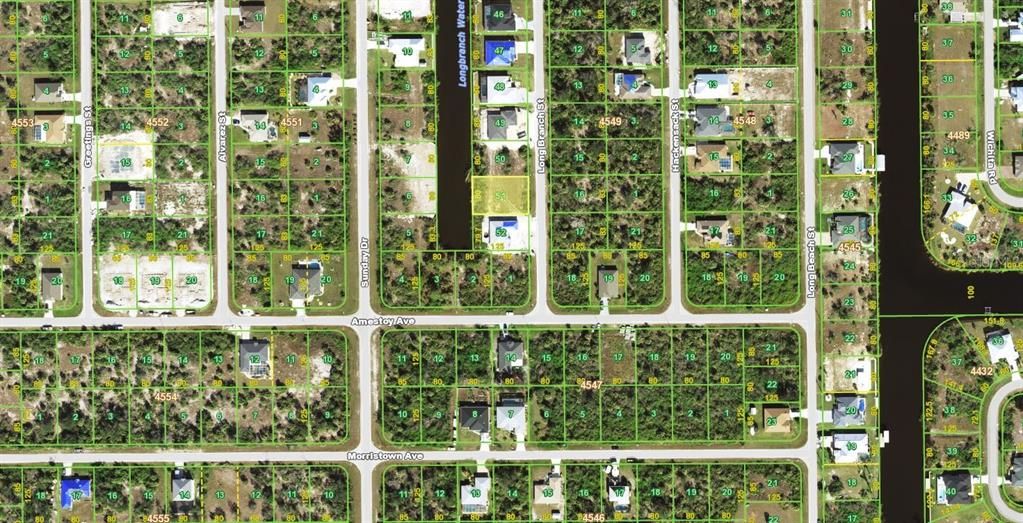 На продажу: $94,900 (0.23 acres)
