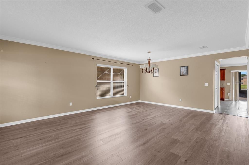 For Sale: $445,000 (4 beds, 2 baths, 2506 Square Feet)