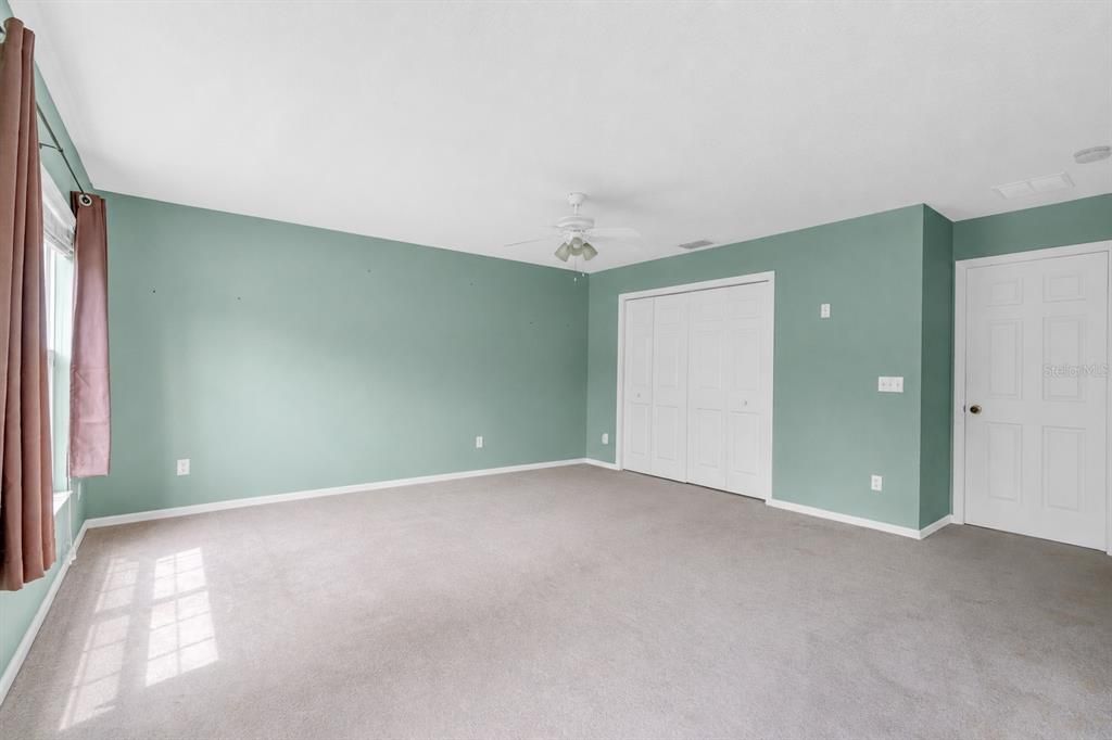 For Sale: $445,000 (4 beds, 2 baths, 2506 Square Feet)