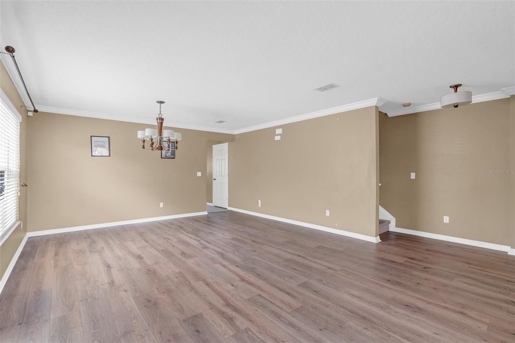 For Sale: $445,000 (4 beds, 2 baths, 2506 Square Feet)