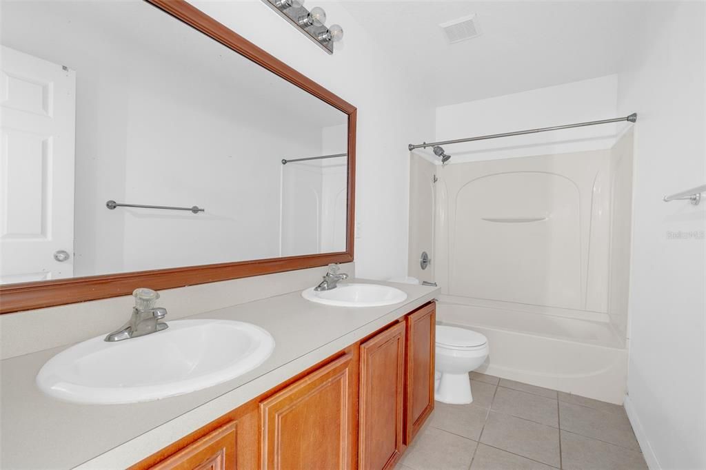 For Sale: $445,000 (4 beds, 2 baths, 2506 Square Feet)