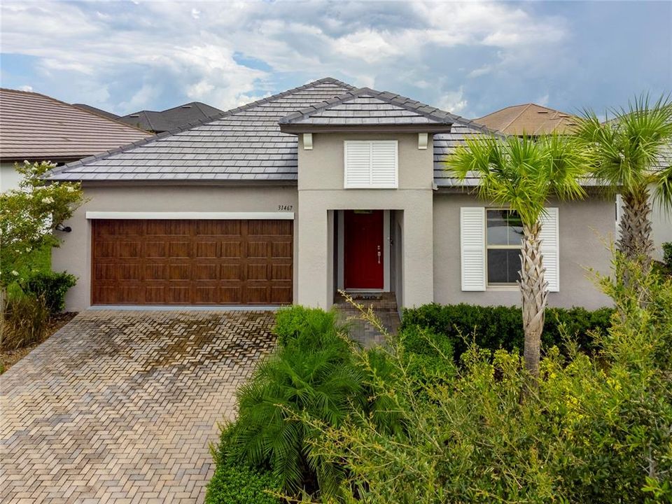 For Sale: $409,500 (3 beds, 2 baths, 2141 Square Feet)