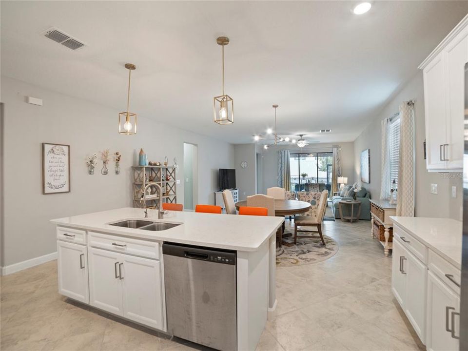 For Sale: $409,500 (3 beds, 2 baths, 2141 Square Feet)