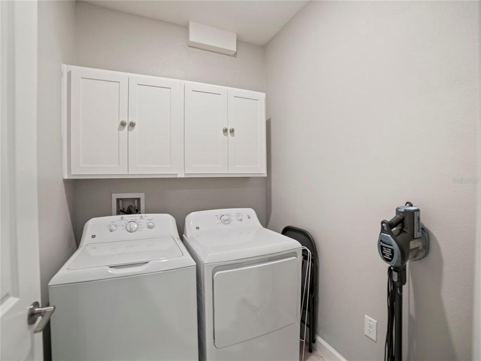 For Sale: $409,500 (3 beds, 2 baths, 2141 Square Feet)
