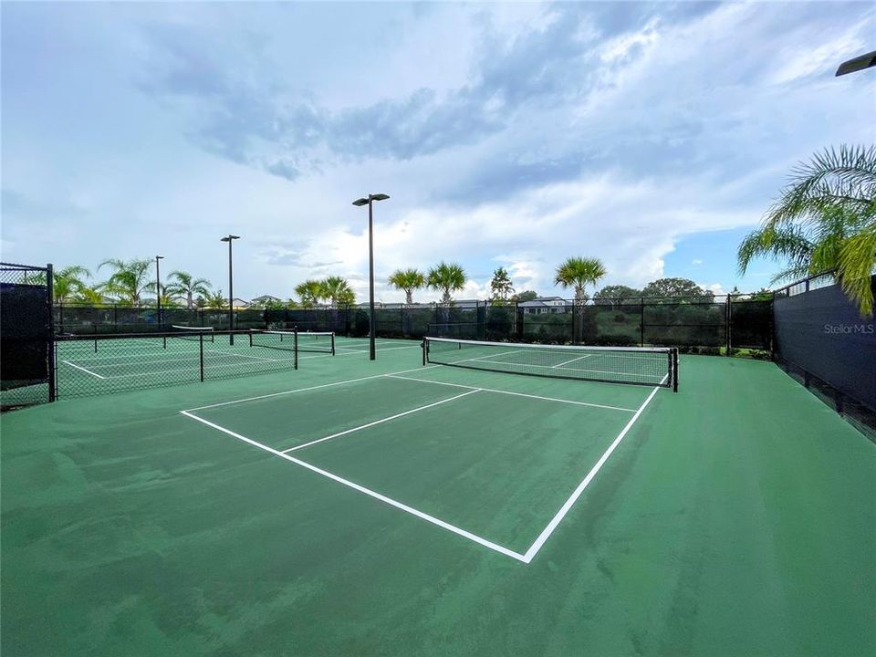 For Sale: $409,500 (3 beds, 2 baths, 2141 Square Feet)