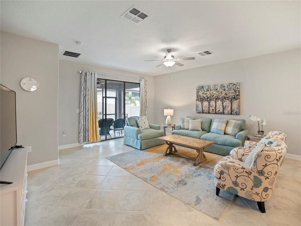 For Sale: $409,500 (3 beds, 2 baths, 2141 Square Feet)