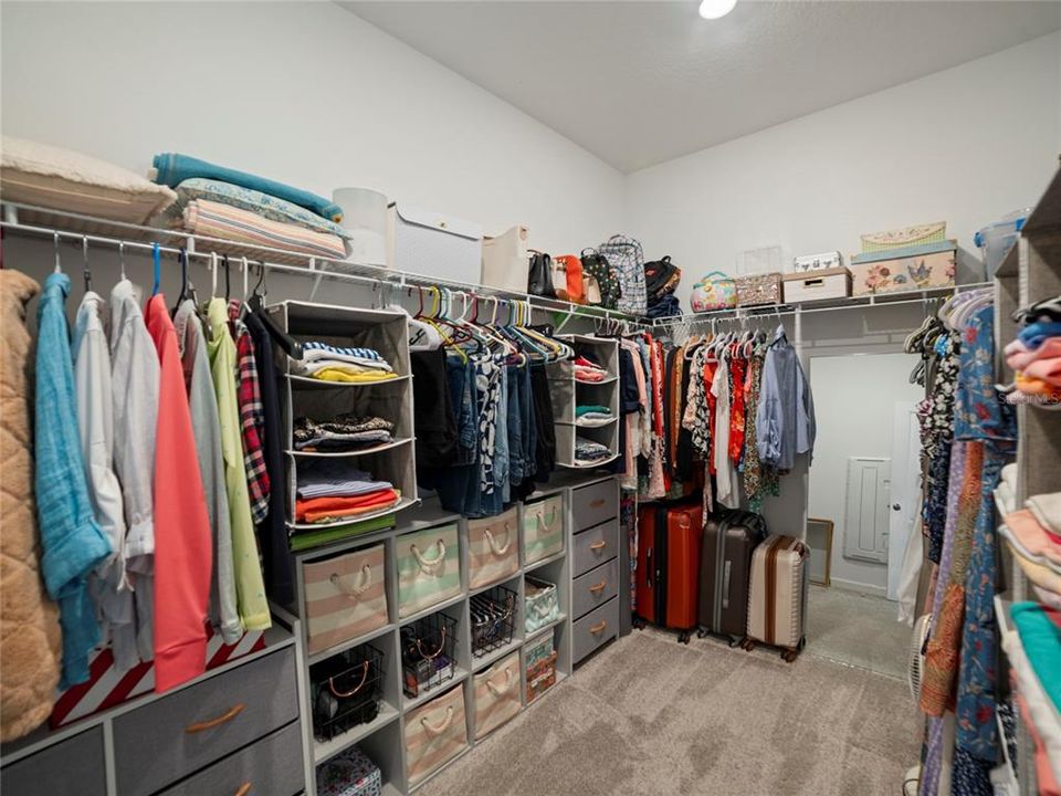 For Sale: $409,500 (3 beds, 2 baths, 2141 Square Feet)
