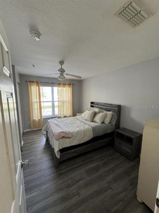 В аренду: $2,150 (3 спален, 2 ванн, 1296 Квадратных фут)