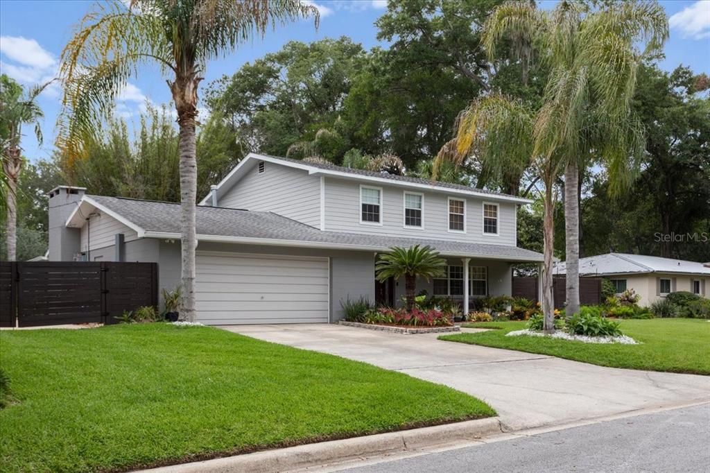 For Sale: $534,999 (4 beds, 2 baths, 2220 Square Feet)