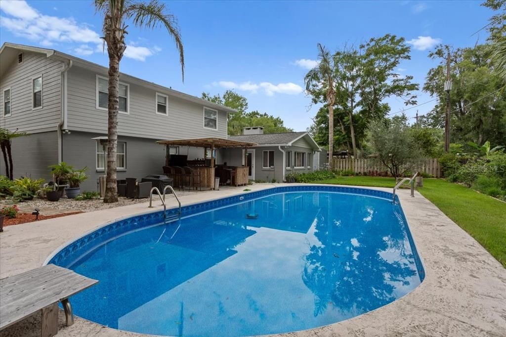 For Sale: $534,999 (4 beds, 2 baths, 2220 Square Feet)