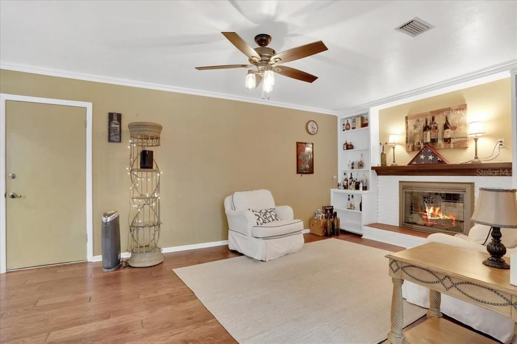 For Sale: $534,999 (4 beds, 2 baths, 2220 Square Feet)