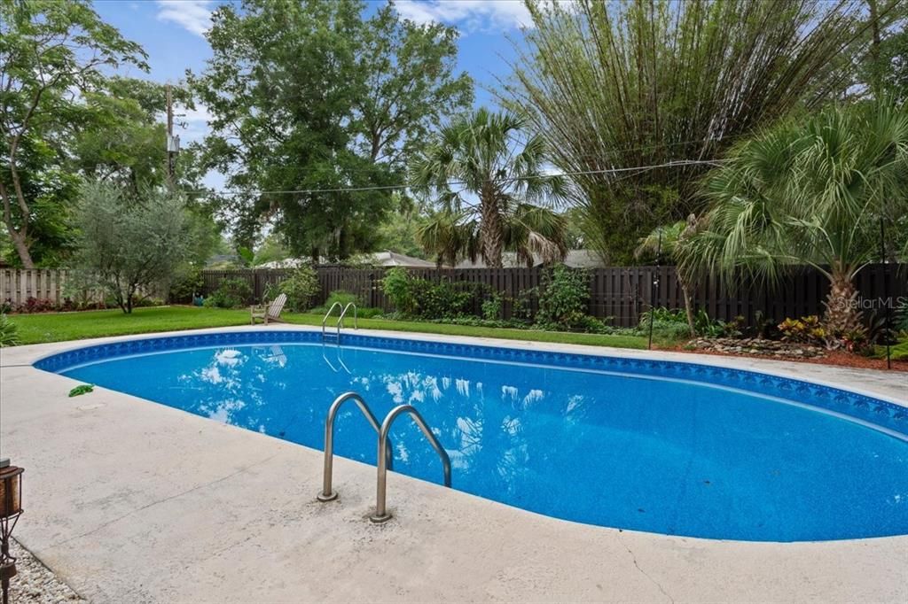 For Sale: $534,999 (4 beds, 2 baths, 2220 Square Feet)