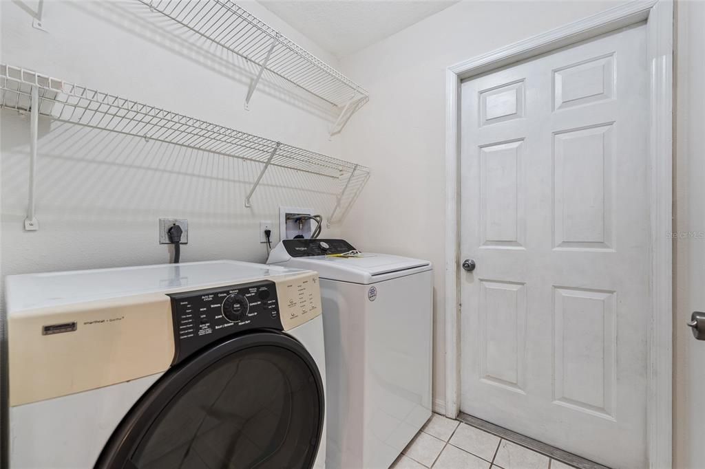 For Sale: $429,000 (3 beds, 2 baths, 1663 Square Feet)