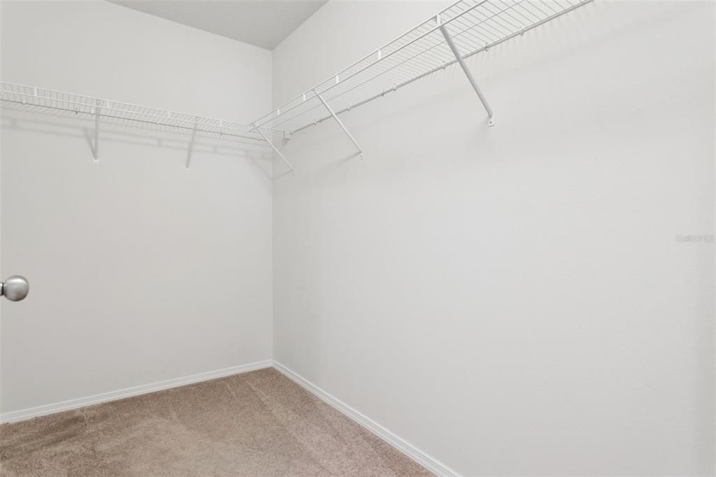 На продажу: $289,900 (3 спален, 2 ванн, 1880 Квадратных фут)