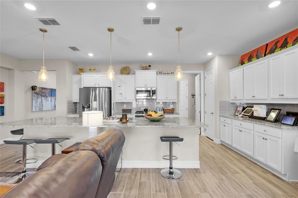 For Sale: $439,900 (3 beds, 2 baths, 1911 Square Feet)