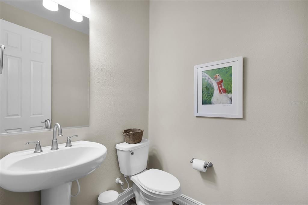 For Sale: $439,900 (3 beds, 2 baths, 1911 Square Feet)