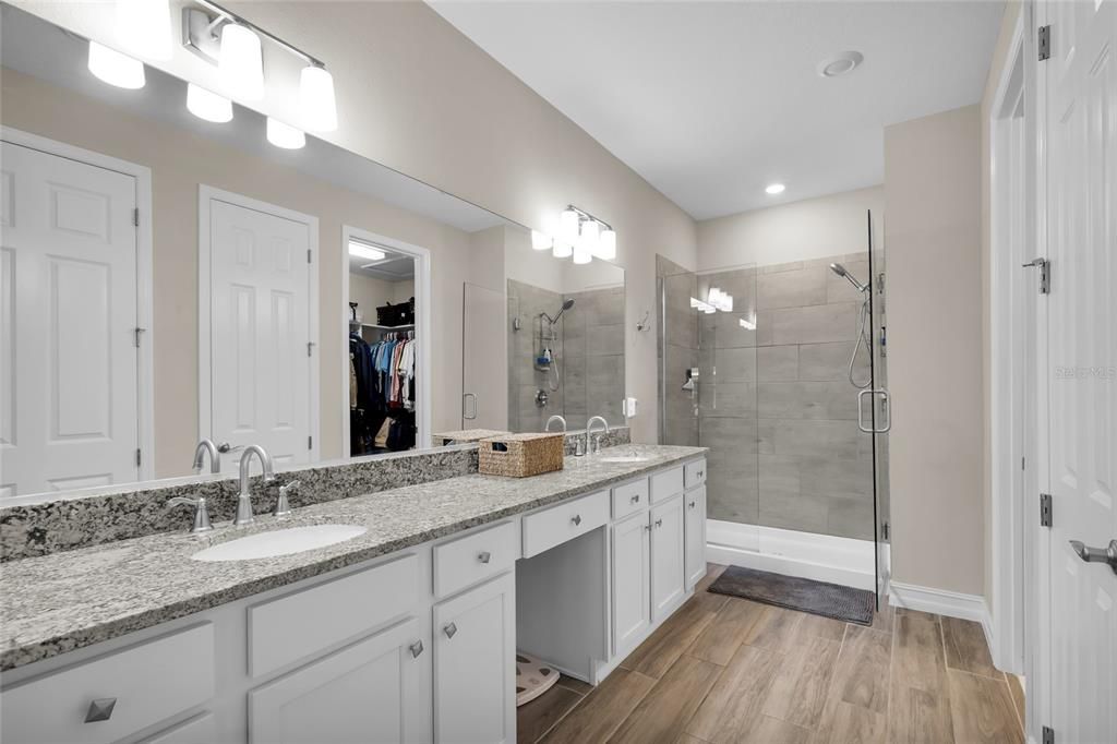 For Sale: $439,900 (3 beds, 2 baths, 1911 Square Feet)