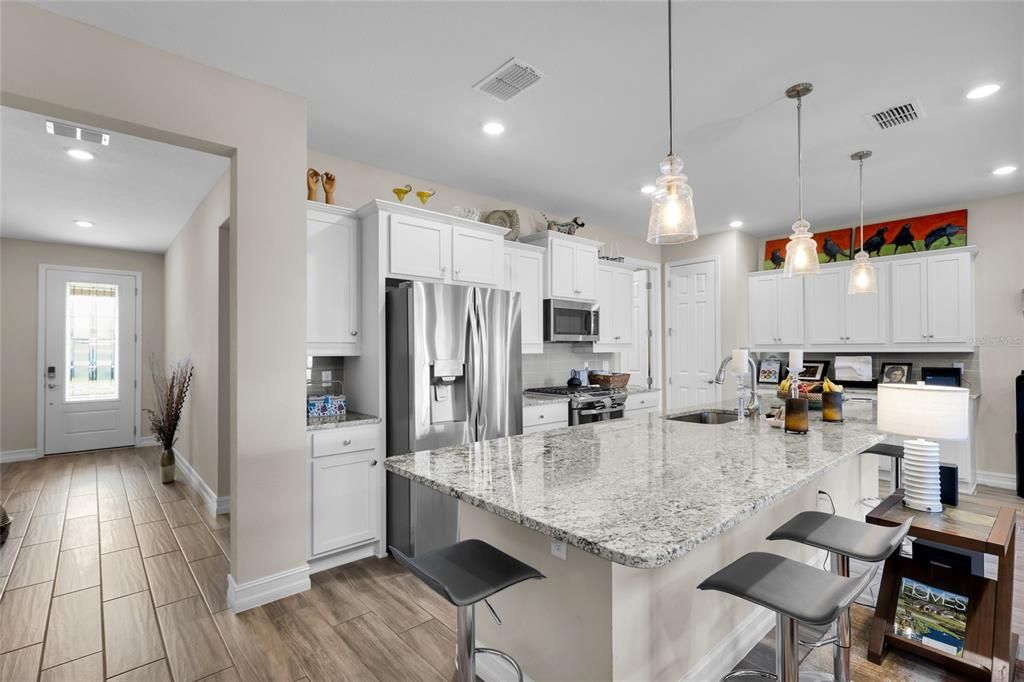 For Sale: $439,900 (3 beds, 2 baths, 1911 Square Feet)