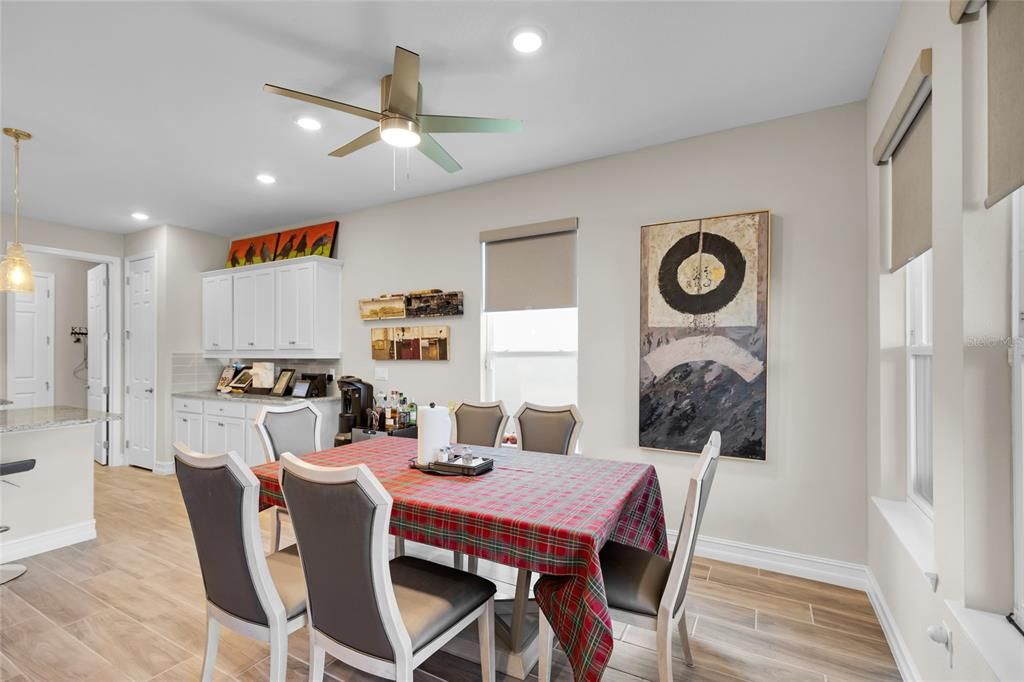 For Sale: $439,900 (3 beds, 2 baths, 1911 Square Feet)