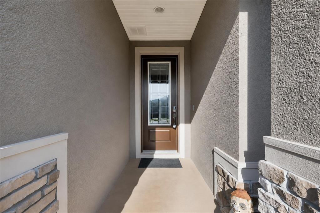 For Sale: $439,900 (3 beds, 2 baths, 1911 Square Feet)