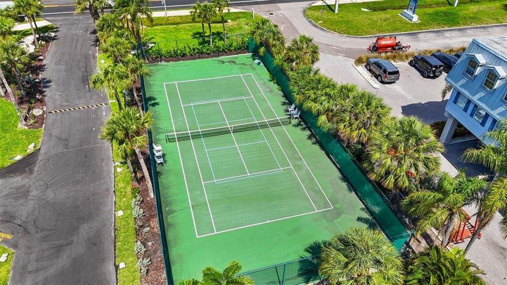 En Venta: $650,000 (3 camas, 3 baños, 2100 Pies cuadrados)