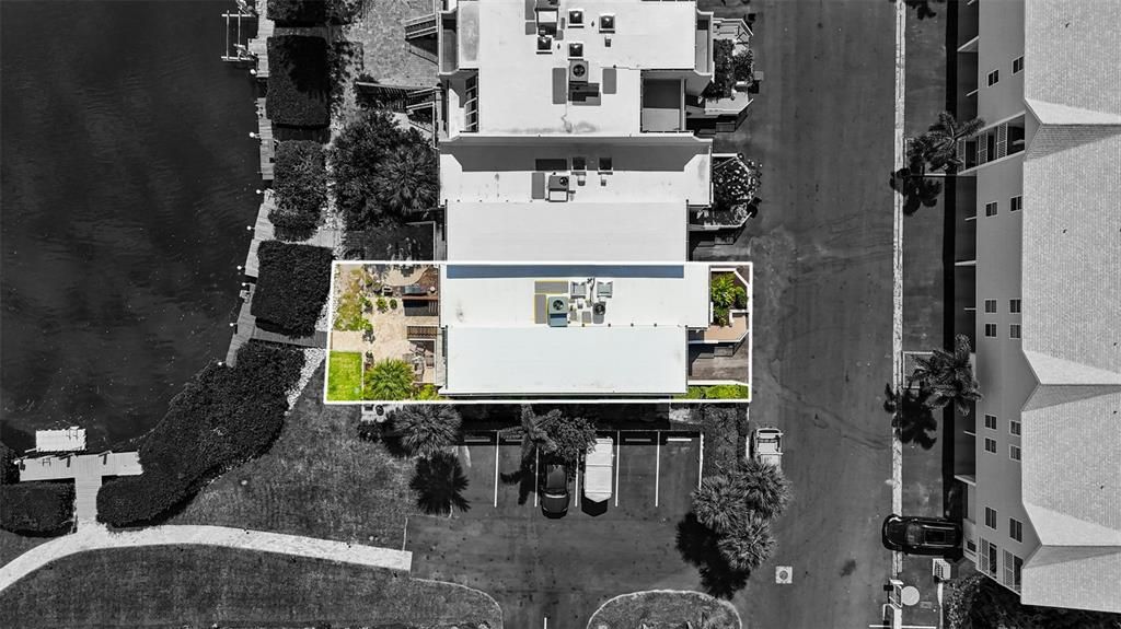 En Venta: $650,000 (3 camas, 3 baños, 2100 Pies cuadrados)