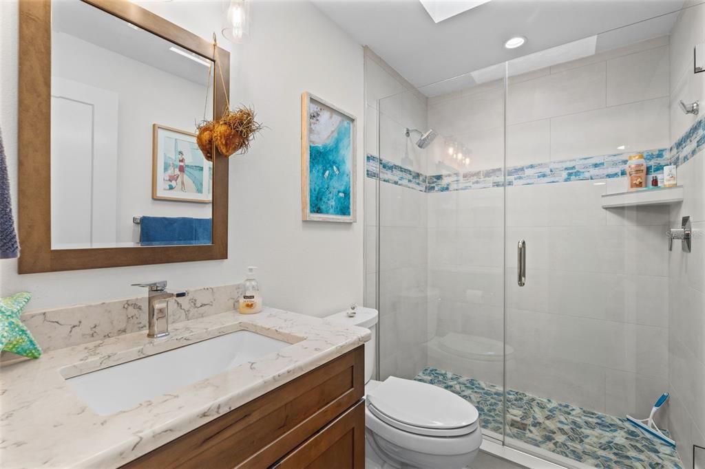 En Venta: $650,000 (3 camas, 3 baños, 2100 Pies cuadrados)